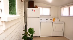 Kitchen and Laundry 15